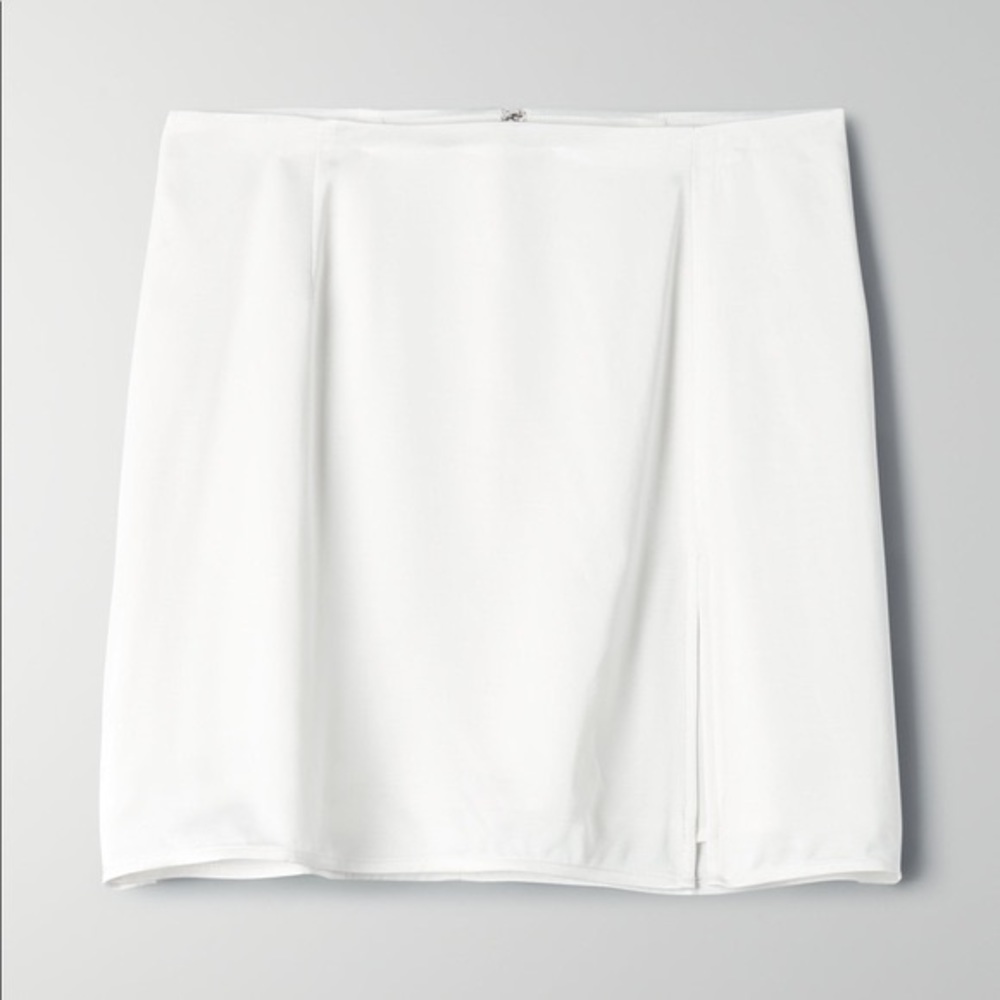 NWT Aritzia Tatiana Skirt in white